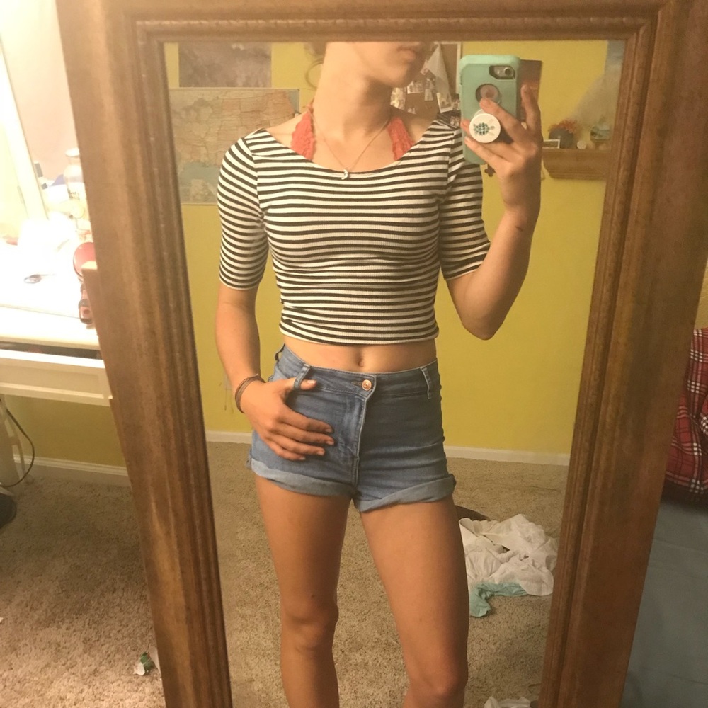 Black and white stripped tank top